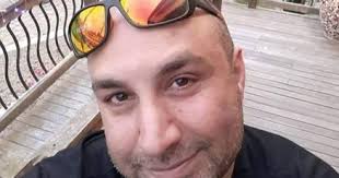 A Slice of Mike: Rick Springfield plays the flute