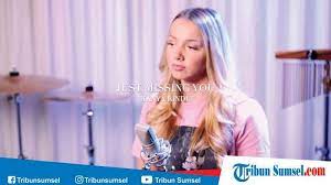 Andmesh beberkan kisah menarik saat emma heesters cover hanya. Lirik Lagu Hanya Rindu Andmesh Kamaleng Versi Bahasa Inggris Just Missing You Cover Emma Heesters Tribun Sumsel