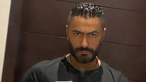 مش معقول انا ايدى لمسه ايديك خايف اكون ياحببي بحلم بيك. ØªØ§Ù…Ø± Ø­Ø³Ù†ÙŠ ÙŠÙ†ÙÙŠ ØªØ­Ø¶ÙŠØ±Ù‡ Ù„ÙÙŠÙ„Ù… Ø¬Ø¯ÙŠØ¯ Ù…Ø´ Ø£Ù†Ø§ Ø§Ù„Ù†Ù‡Ø§Ø±
