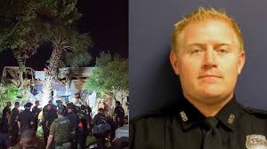 Houston PD helicopter crashes into apartment complex; 1 officer killed, 1  critical