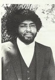 Curtis Earl's Instagram, Twitter & Facebook