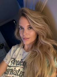 In case you're wondering what the glamorous life of a Meteorologist looks  like, it's an air mattress. In a sales office. @kelsie_cairnstv is in the  office next door. How many times do