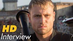 Interview mit max riemelt über seine rolle im film die freundin meiner mutter. Das Besondere An Sense8 Interview Mit Max Riemelt Und Daryl Hannah Youtube