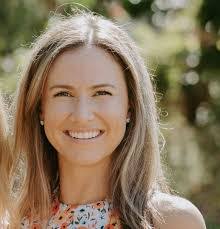 Kelly Matthews's Instagram, Twitter & Facebook