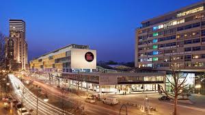 Vom 25hours hotel bikini berlin gibt´s aus der monkey bar und der monkey sauna bereits die ersten einblicke in den ältesten zoo deutschlands. About Bikini Berlin The Concept Shopping Mall