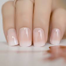 Bezowy Gradient Francuski Manicure Porady Wspaniale I Eleganckie