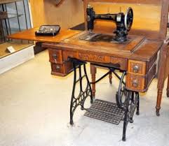 White Co Rotary Treadle Sewing Machine In Carved Sewing Table With Cast Iron Legs And Original Casters 118 Sewing Table Treadle Sewing Machines Cast Iron Legs