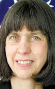 Robin Bethune's Instagram, Twitter & Facebook