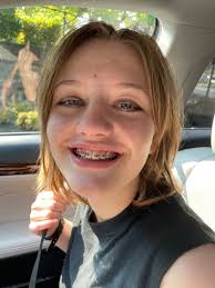 MISSING: 15-year-old Eleanor Lynn Holman who also goes by Ell or Elliott  has been missing since she left home in Puyallup at about 8:30 pm Friday  night. Her mom and dad are