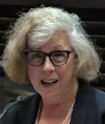 Leslie Collum's Instagram, Twitter & Facebook