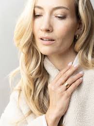 Brede gehamerde ring