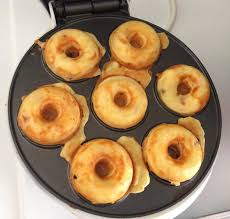Donuts Sales Aux Lardons Et Fromage Avec La Machine A Donuts Recette Beignet Recette Recette Donuts