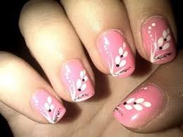 Hermosas uñas con lunares de colores ubicados en forma concentrica formando una flor. Unas Decoradas De Dibujos Animados Paso A Paso Decoracion De Unas Caricatura Abeja Bee Nail Art