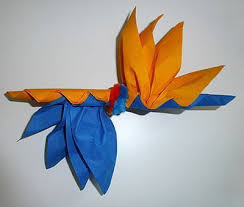 Pliage De Serviette De Table En Forme D Oiseau Du Paradis Realiser Une Fleur Oiseau Du Paradis Avec Une Serviette En Papier L Art Du Pliage De Serviettes De In 2020