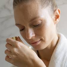 BeeTox pomlajevalna krema za obraz — BeeTox