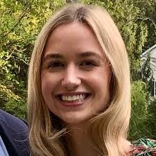 Elizabeth Lovering's Instagram, Twitter & Facebook