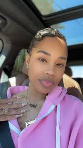 Nora Darby's Instagram, Twitter & Facebook