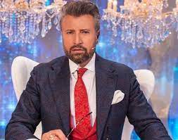 Un deceniu are zece ani iar un veac este sinonim cu un secol care reprezinta 100 ani. CaÈ›i Bani CaÈ™tigÄƒ CÄƒtÄƒlin Botezatu Firme Cu Venit Sau Cu Datorii AflÄƒ Cum È™i A Strans Bote Averea