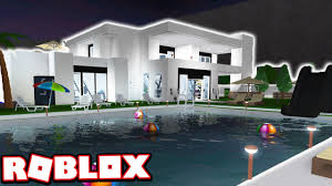 2 a new pantry located off the side of the kitchen holds the microwave and provides storage. Modern House Bloxburg
