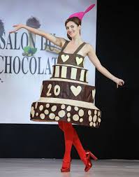 Des Robes A Croquer Au Salon Du Chocolat Chocolat Le Salon Du Chocolat Defiles