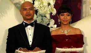 Nurwahidah bt wahid ros azlina binti abdul rashid roslina binti abdullah siti rozaina binti mohd rodzi tan yoke lin. Buat Apa Tinggal Sebumbung Jika Tidak Bahagia Bersama Hunny Madu Akui Sudah Bercerai Tempatan Hiburan Trending Cari Infonet