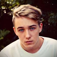 Wade James (@iamwadejames)