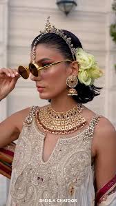 Saima Haider rocks an apple green over sized sleeve silhouette with retro  florals and delicate embroideries. #ShehlaChatoor #ShehlaChatoorCouture  #Eid2020 #EidWithSC #SpottedInShehlaChatoor #LuxuryPret #ClientDiaries  #RealClients