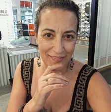 Do I need water shoes to enter the beaches in Quarteira, Albufeira, and  Carvoeiro?