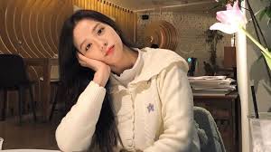 Her favourite colour is purple. Merasa Jadi Pribadi Lebih Kuat Jisoo Blackpink Bagikan Pesan Inspiratif