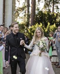 A Cat On Twitter Wedding Dresses Pewdiepie Wedding