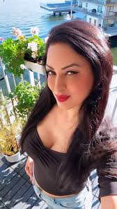 Can't wait to go back to my moms balcony #tbt #sweden #selfieinbalcony