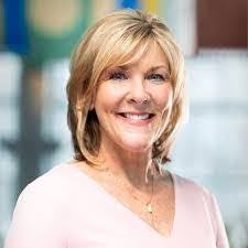 Amanda Sarno's Instagram, Twitter & Facebook