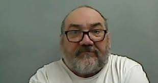 Prolific paedophile banned from being near any child is caught giving  toddler lifts in car