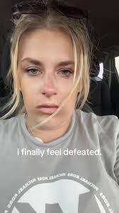 Amanda Frechette's Instagram, Twitter & Facebook