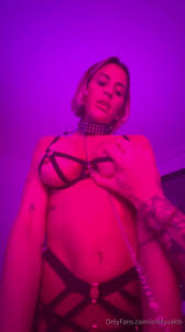 Brunette hottie - Porn Videos & Photos - EroMe