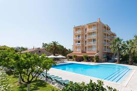 Ξενοδοχειο κορώνη, μεσσηνίας, 6.000 τ.μ., 16 διαμερίσματα αυτόνομα, με τρία κρεβάτια τα δύο. 3enodoxeio Sunset Kerkyra Sunset Hotel Corfu Town