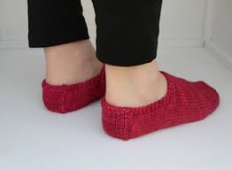 Knitting paterns loom knitting free knitting knitting projects baby knitting crochet projects gardengate pattern by jennifer steingass | knitting, fair isle knitting patterns, hand dyed yarn. Ravelry Footies Pattern By Quirky Bird Knits