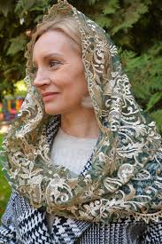 NEW!! Infinity Gold Chapel Veil, Catholic Lace Mantilla, Catholic Head  Covering Veil for Church, Latin Mass Mantilla