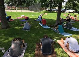 Oceah oceah is a stand up paddle boarding (sup) company in toronto. 7 Places To Do Free Outdoor Yoga In Toronto This Summer