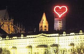 Poprask na hradě mluvčí ztohoven: Trenky Versus Srdce Nad Hradem Forum Lidovky Cz