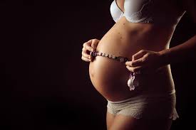 Schwanger mit zwillingen mutter ab wann babybauch geburtsvorbereitung mama schwangerschaftsbeschwerden schwanger kinder wünsche natürliche geburt. Teil 1 Wann Mache Ich Am Besten Ein Babybauchshooting Photogenika