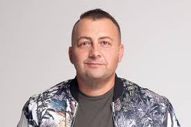 Most ezzel alaposan odavág győzikének gáspár zsolti! Gaspar Zsolti Akit Felesege Kiuzott A Hazbol Demcsak Zsuzsa Miatt Partot Tartanak Szamukra Magyar Csillag
