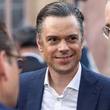 Per 1. Februar 2022 löst Lukas Waller (45) den bisherigen Geschäftsführer,  Christof Lehmann, an der Spitze der KADI AG ab. Wir freuen uns sehr, eine  starke Führungspersönlichkeit mit langjähriger…