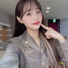 Kim Ji Woo Chuu Height Weight Age Body Statistics Cornytube Com Baby wolf 🐺 #이달의소녀 #loona #oliviahye #올리비아혜. kim ji woo chuu height weight age