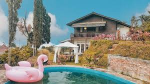 Apa yang ingin lakukan bersama keluarga? Small Garden With Small Family Villa House Styles Rent
