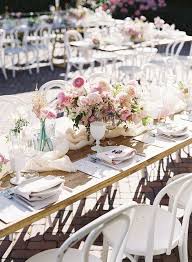 La Tavola Fine Linen Rental Aurora Ivory Table Runner With Tuscany Light Pink Napkins Photography Vid Blue Themed Wedding Wedding Inspiration Pink Napkins