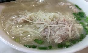 Soak 200g mee hoon in cold water and toss. Mypenang