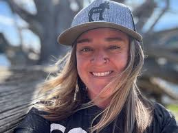 Divinelotustea Toni Hodge