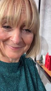 4 days til Christmas! Join @dawn.neesom & Arron