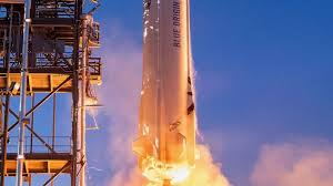 The rocket reached speeds of mach 3 and an altitude of 307,000 feet before safely landing. 28m Is Winning Bid For Seat Aboard Blue Origin S 1st Human Space Flight Abc News